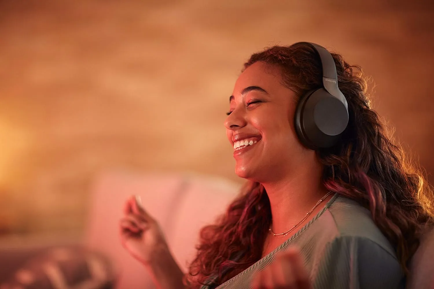 Philips PH805 Active Noise Canceling (ANC) Over Ear Wireless Bluetooth Performance Headphones w/Hi-Res Audio, Comfort Fit and 30 Hours of Playtime (TAPH805BK)