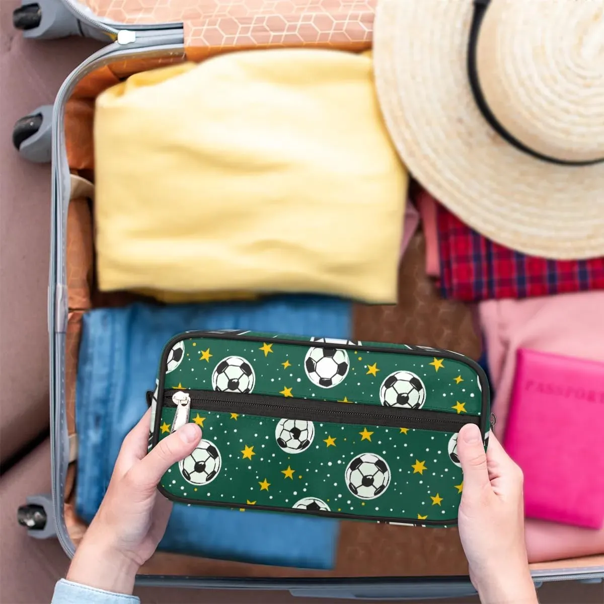 Travel Toiletry Bag for Women Men Soccers Stars Print Hanging Cosmetic Bag Waterproof Makeup Bag for Shaving Makeup Toothbrush & Travel Essentials